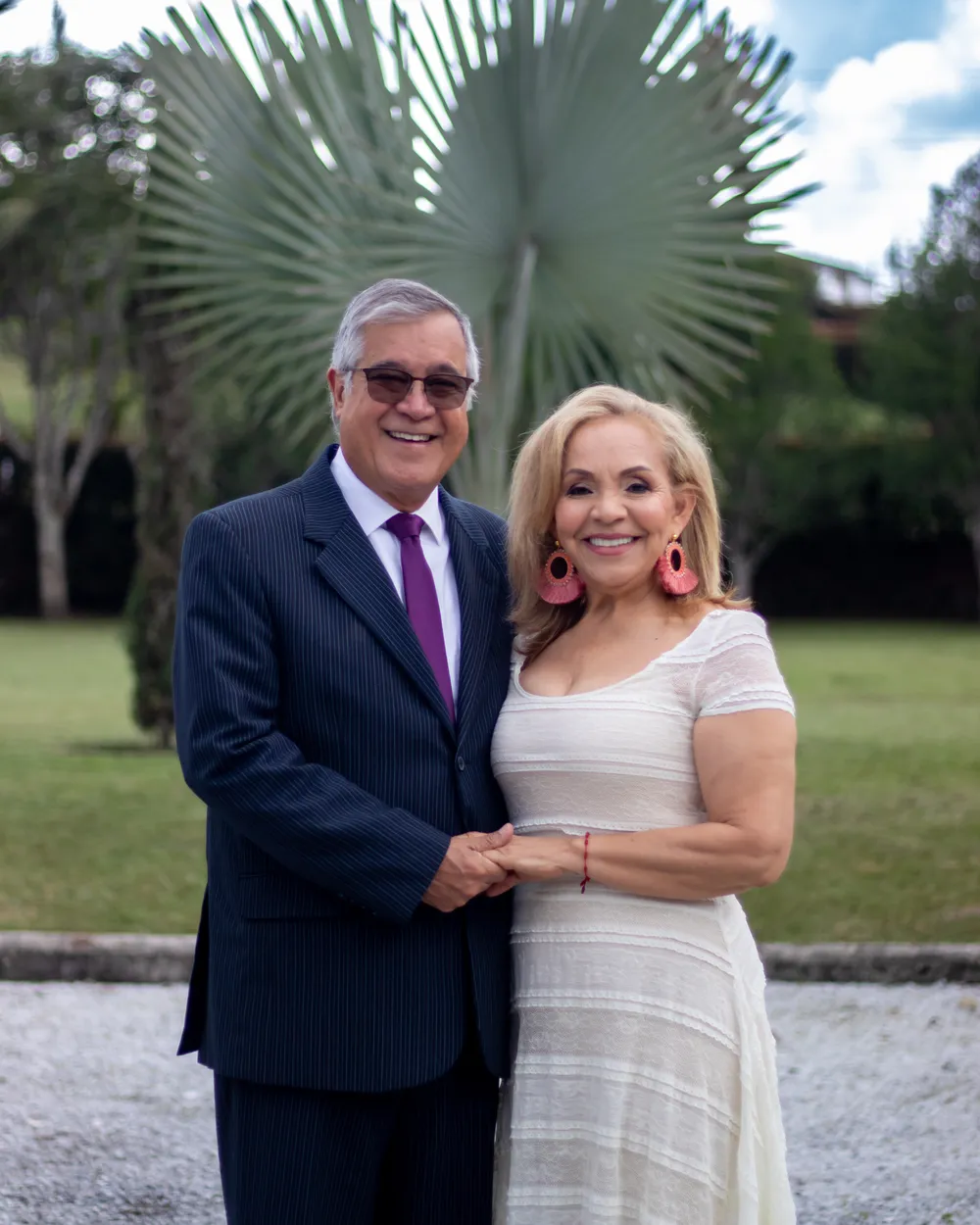Rubén Darío Orozco Palacio y Nazly Rosa Medina Buelvas, fundadores del Colegio Anglo Español, en el campus